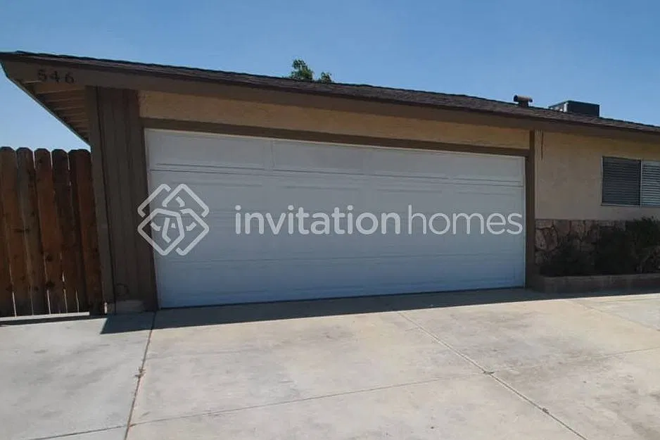 546 S Sandalwood Ave