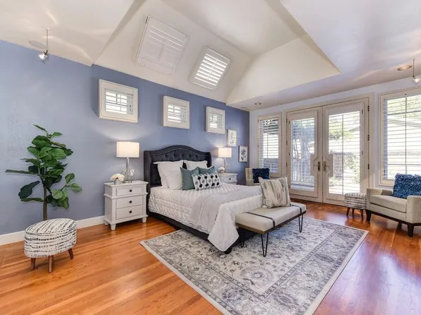 3211 E Curtis Dr, Sacramento, CA 95818