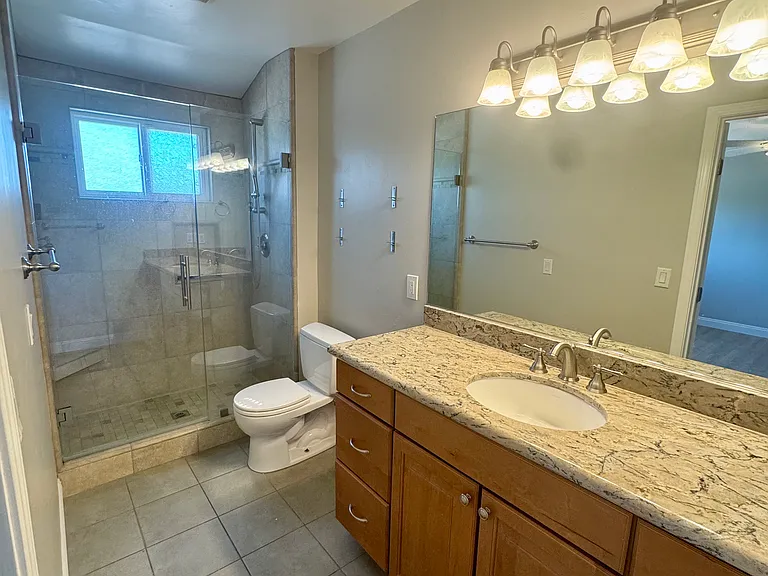 1318 Deb Ct — Photo 17