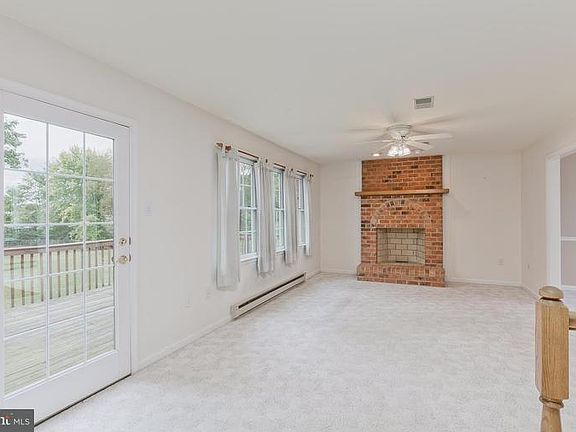 5th image of 9904 Sandlewood Ct