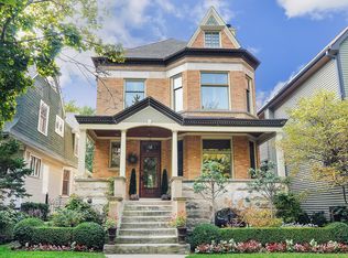 5514 N Lakewood Ave, Chicago, IL 60640