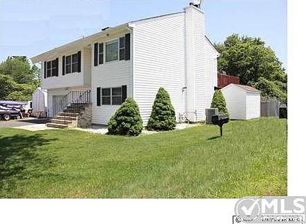 1st image of 650 Hudson Ave