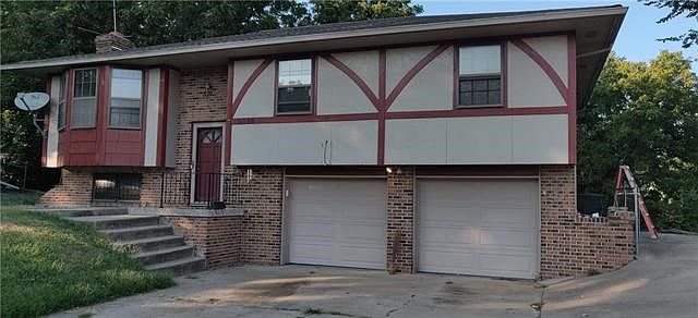 2nd image of 5324 Rowland Ct
