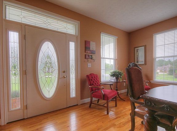 4th image of 218 Bonnie Dr