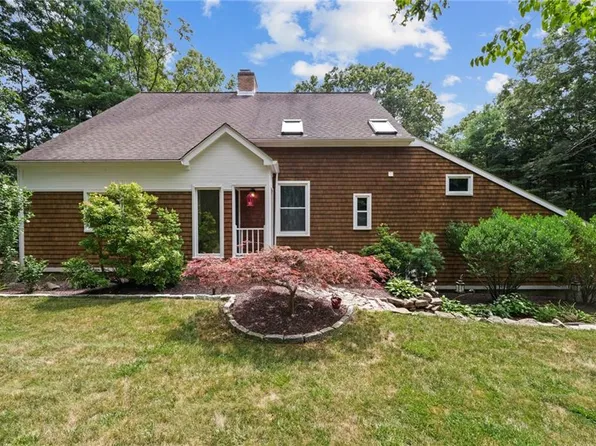 70 Ann Dr, East Greenwich, RI 02818