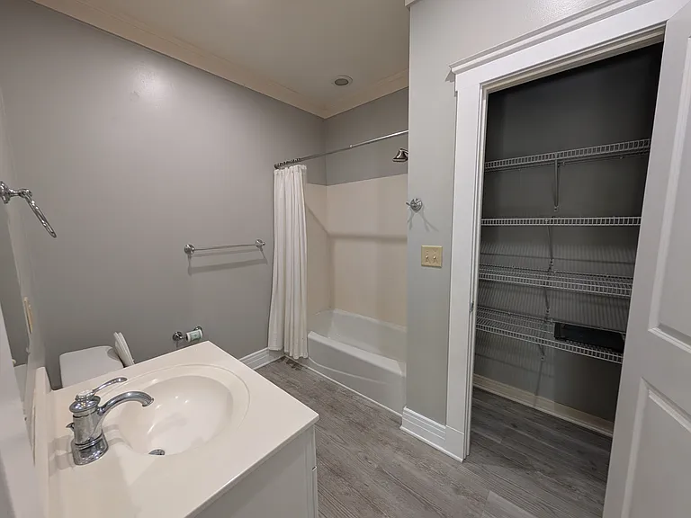 1511 Tin Cup Ct #B102 — Photo 8