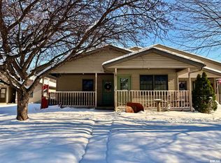 365 S Main St, Canton, IL 61520