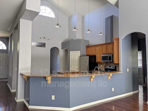 4th image of 17832 Glenapp Dr