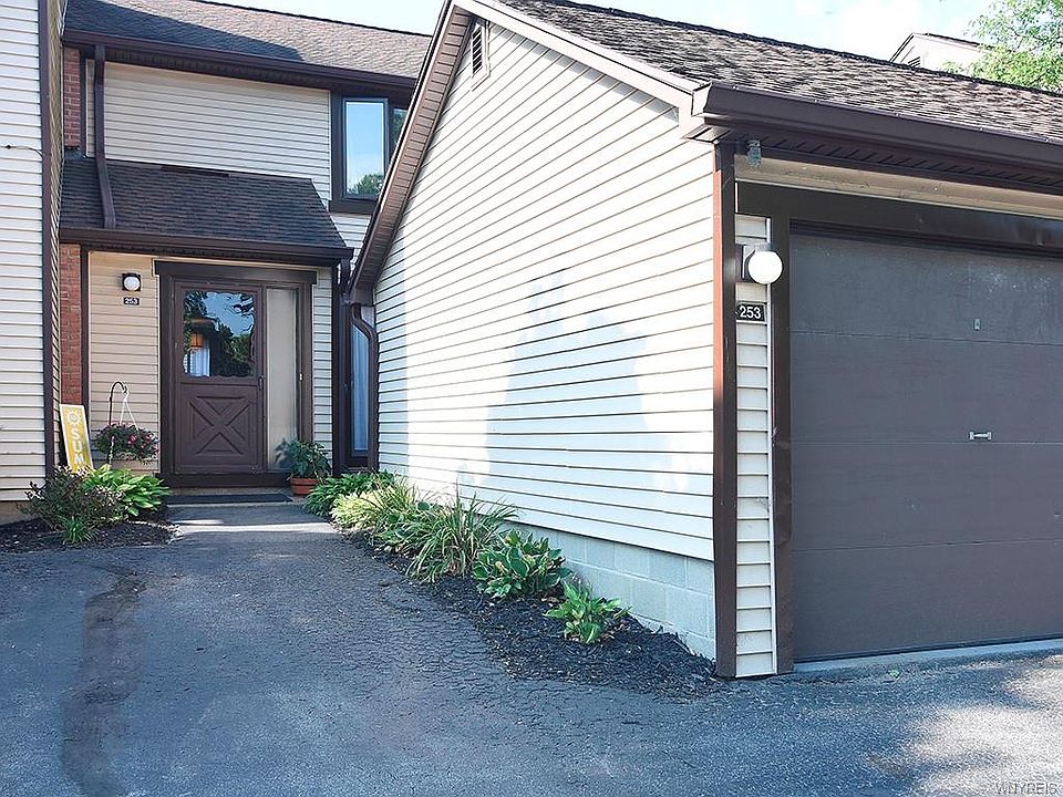 1st image of 253 Charlesgate Cir