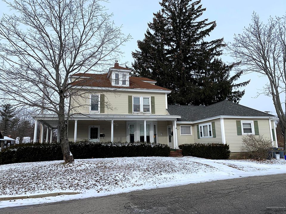 2nd image of 566 Main St
