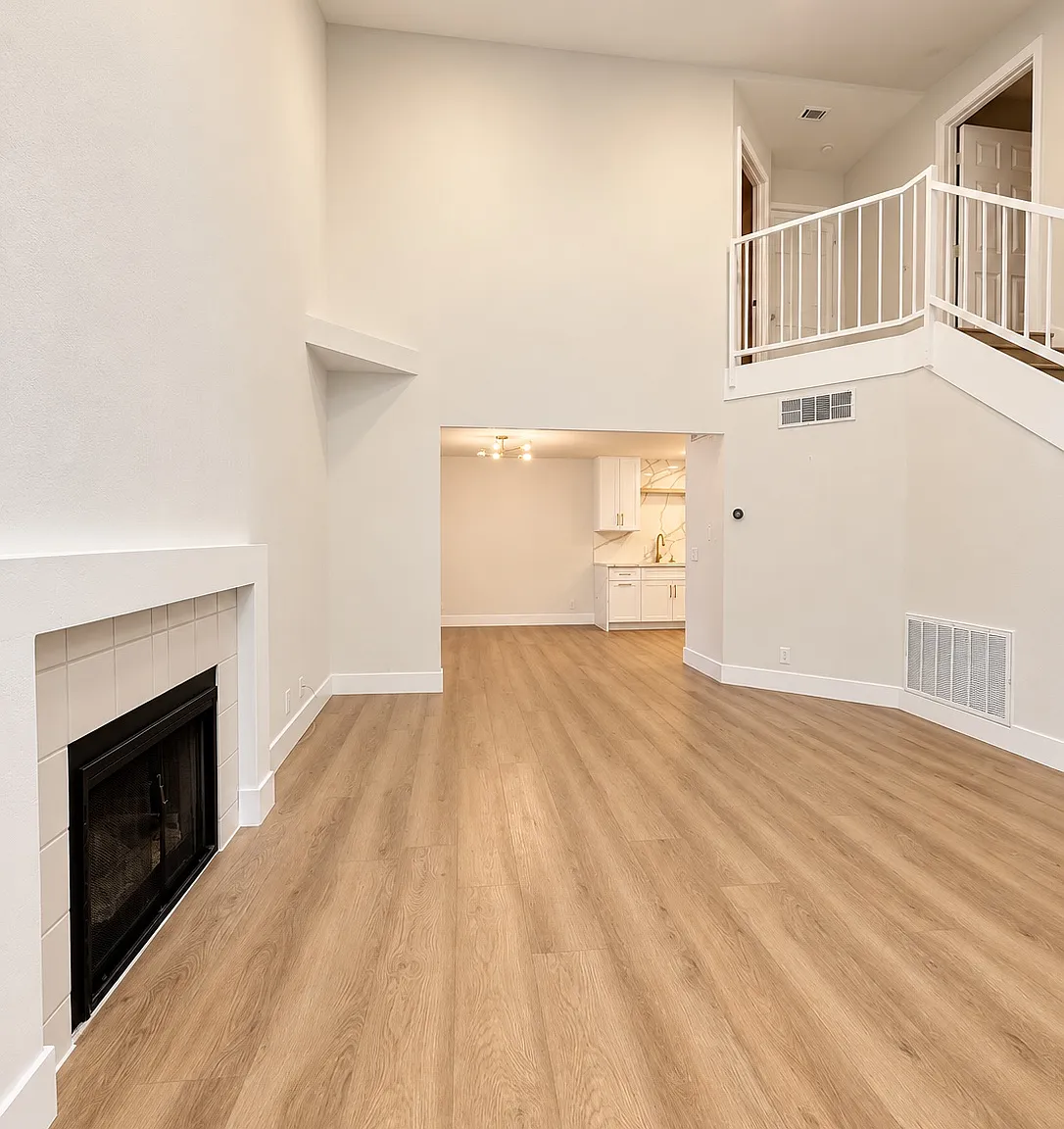 2 bed, 2.5 bath, 1247 sqft, $2,200 — Photo 3