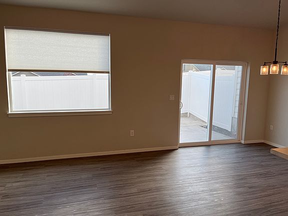 living/dining area