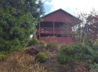 9999 SW Vine Maple Dr, McMinnville, OR 97128