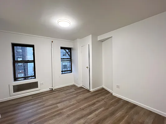 Rented by OvCo Realty | media 21