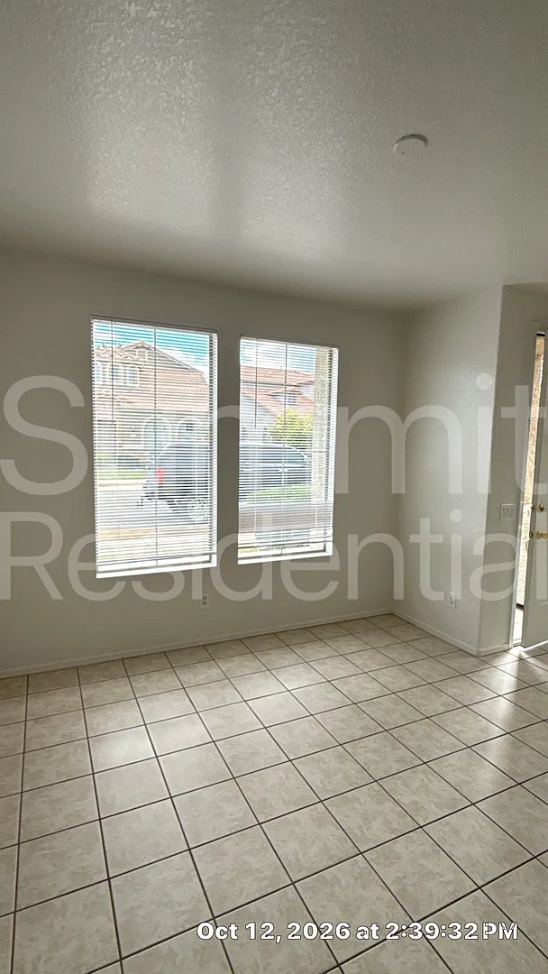 3 bed, 2.0 bath, 1772 sqft, $2,295 — Photo 4
