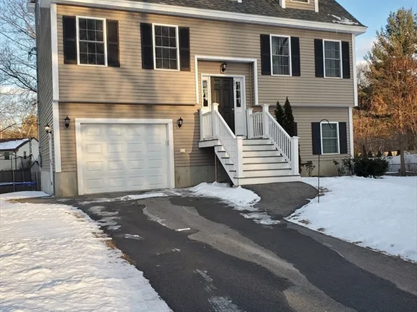 881 Old Shawsheen St, Tewksbury, MA 01876