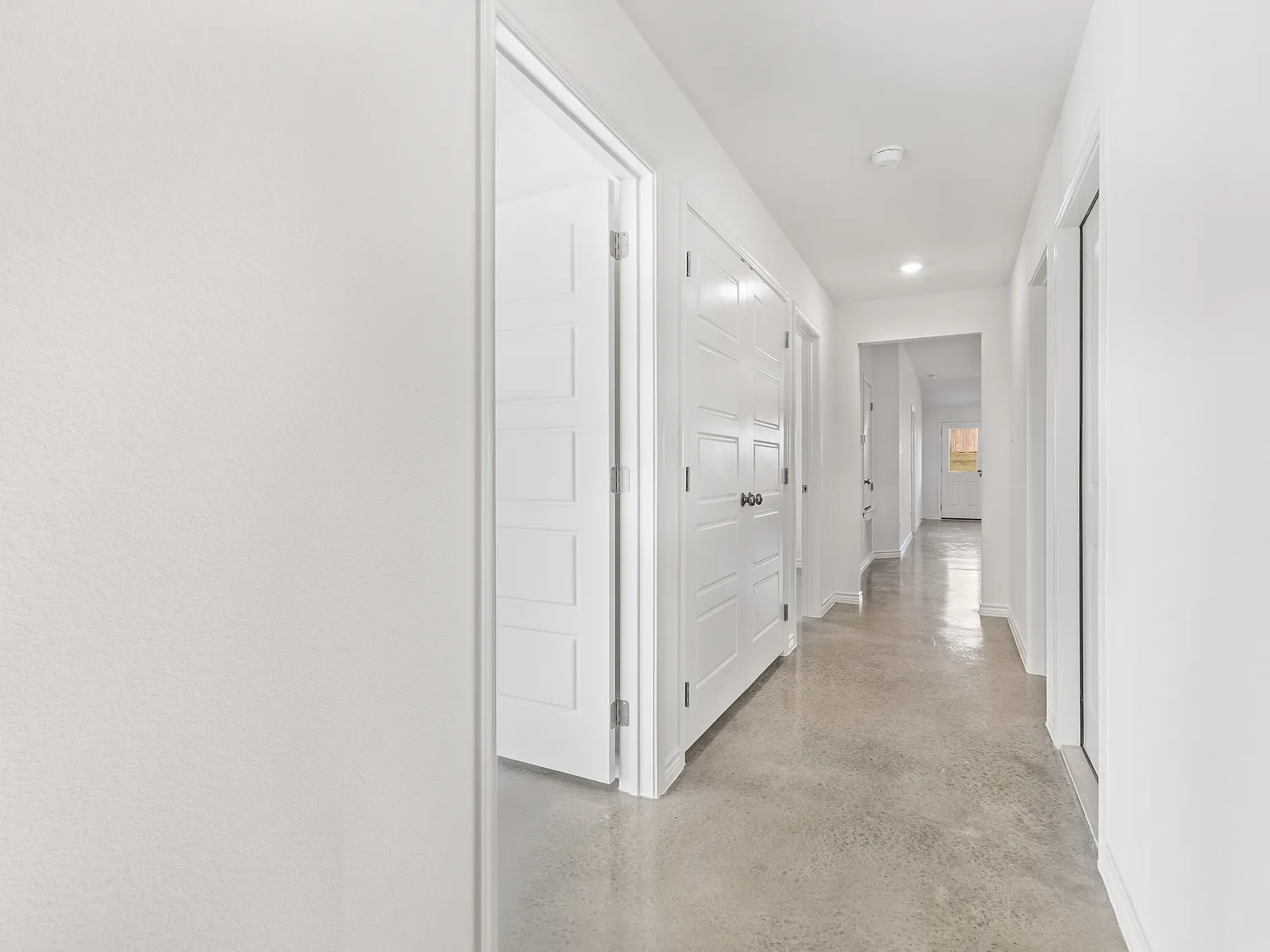 3 bed, 1217 sqft, $1,650 — Photo 4