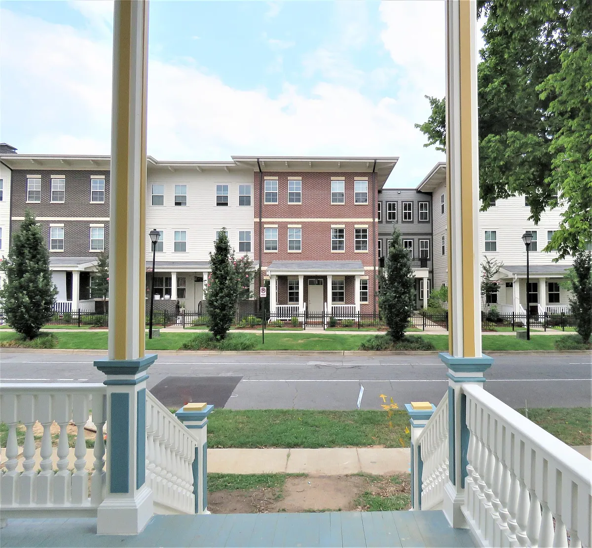 Building Photo - 904 Scott St #5