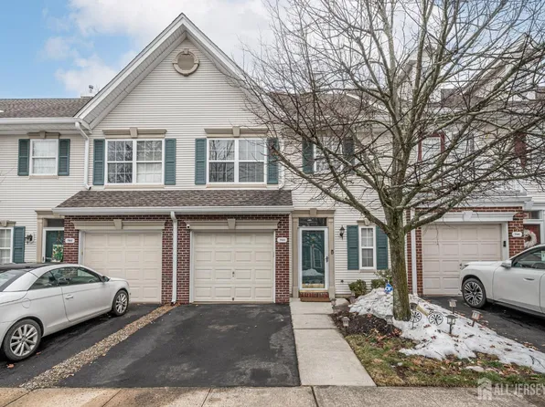 703 Carnaby Ln, Toms River, NJ 08753