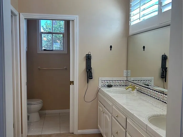 20616 Merridy St — Photo 10
