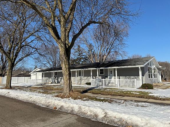 2nd image of 1507 5th Ave NE APT E