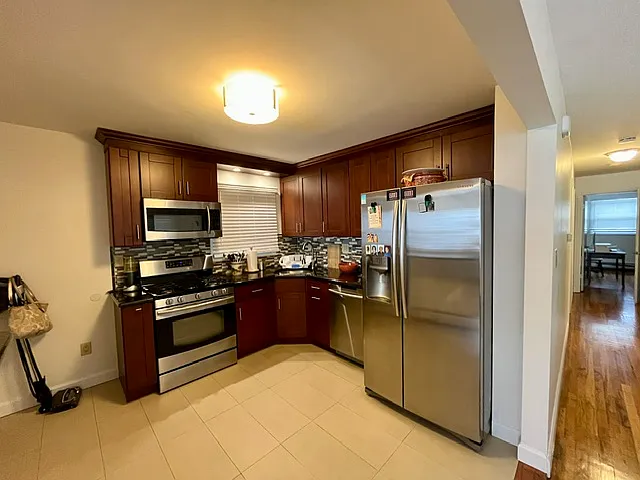 2 bed, 1000 sqft, $3,200 — Photo 2