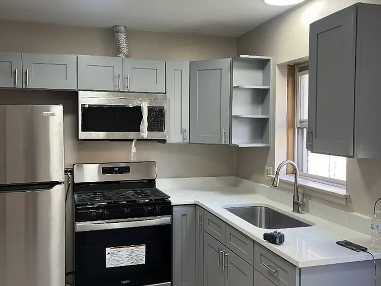 14608 Keystone Ave — Photo 5