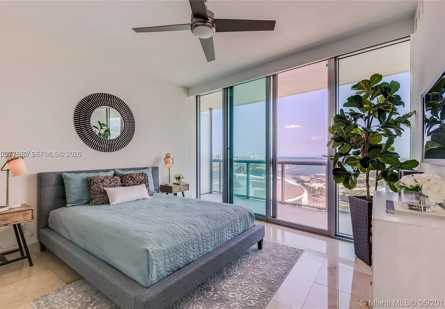 Marinablue Condo — Photo 4