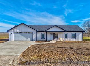 308 Hazelwood Dr, Alhambra, IL 62001