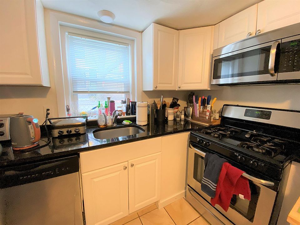 1st image of 43 Lincoln St #1