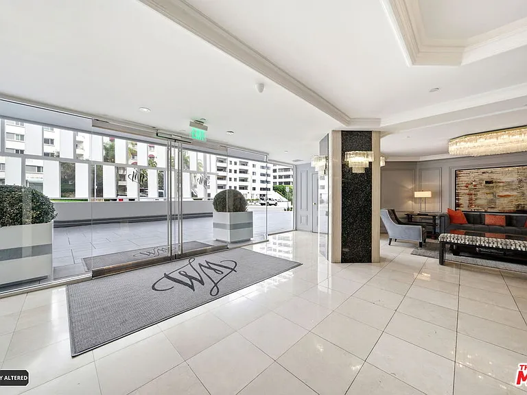 10660 Wilshire Blvd #805 — Photo 8