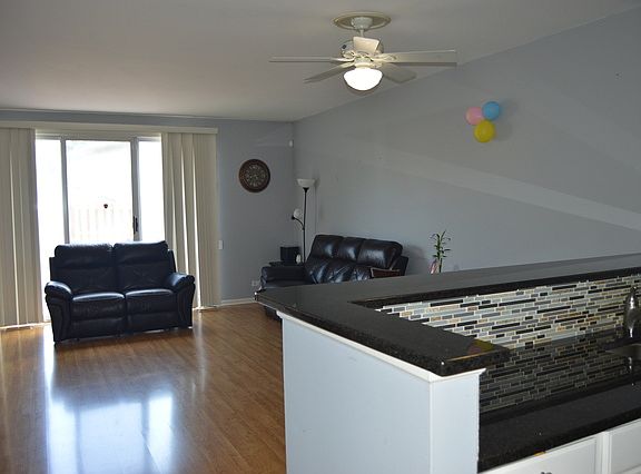 3rd image of 75 Oakton Dr #75