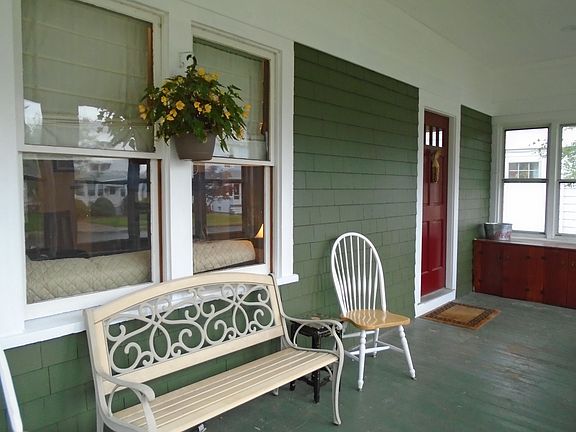 2nd image of 57 Pardee Pl