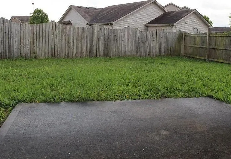 1085 Winding Oak Trl — Photo 3