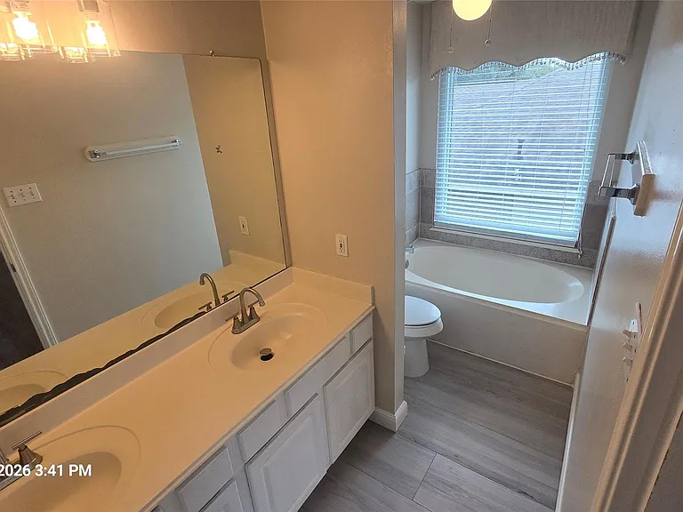 7239 Foxbrook Dr — Photo 13