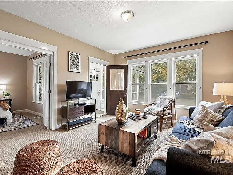 520 S 15th Ave — Photo 9