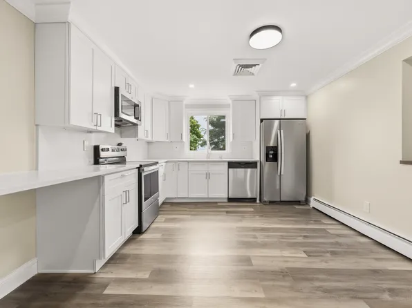 282 Farnham Ave Floor 2, Lodi, NJ 07644
