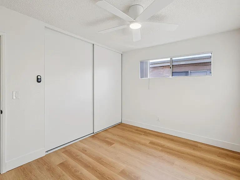 Bella Vista Apartments — Photo 16