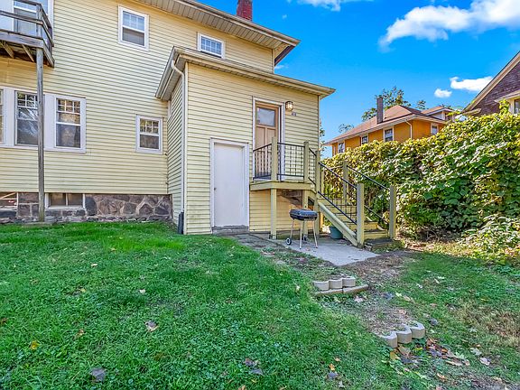 2nd image of 408 Van Buren St