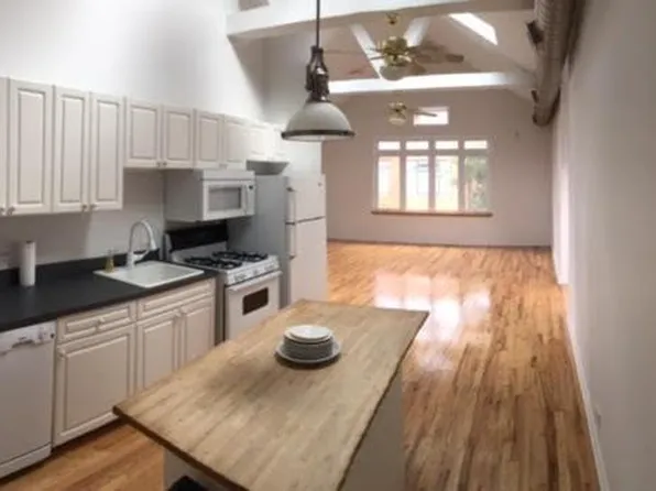 1252 N Wood St APT 3, Chicago, IL 60622