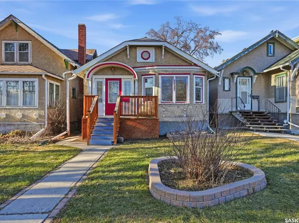 3727 VICTORIA AVENUE, Regina, SK S4T 1M5