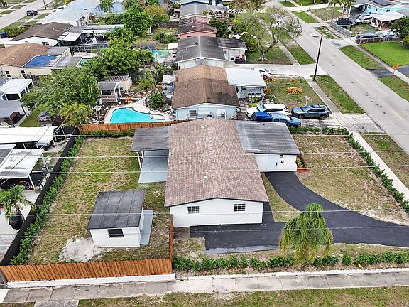 2nd image of 700 N 70th Ave