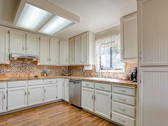 5th image of 2752 Lanning Ave