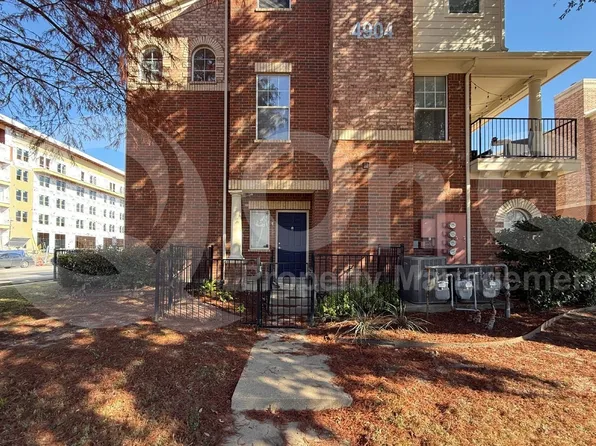 4904 Live Oak St APT 1, Dallas, TX 75206