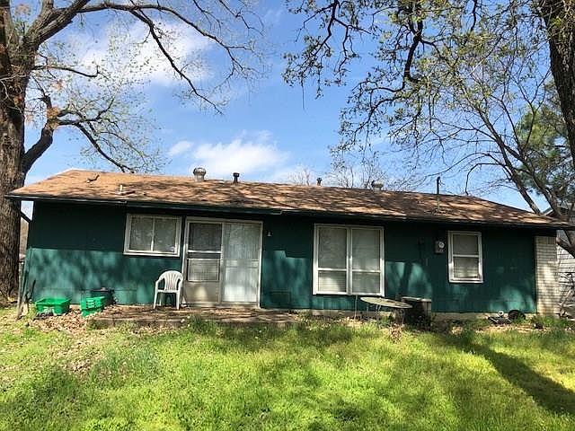 2nd image of 12820 Spring Oaks Dr