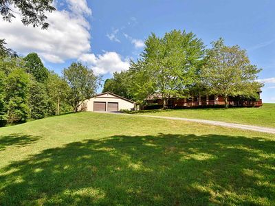 5984 Green Valley Rd, Bridgeport, WV, 26330