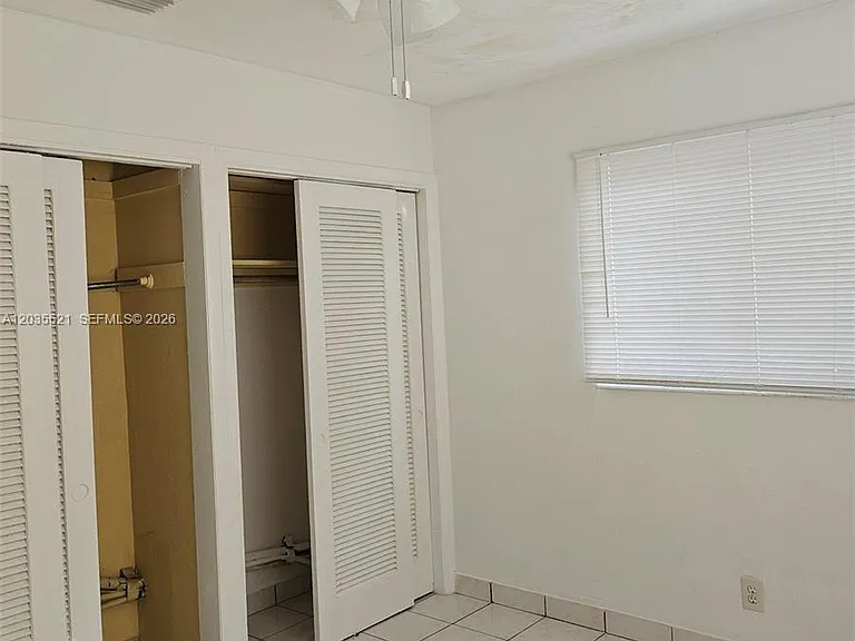 709 NE 4th Ct #6 — Photo 19