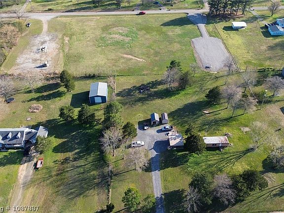 4th image of 5105 Country Aire Loop