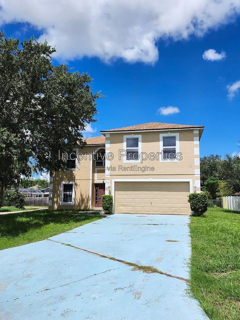 4 bed, 2.5 bath, 3256 sqft, $2,100 — Photo 1