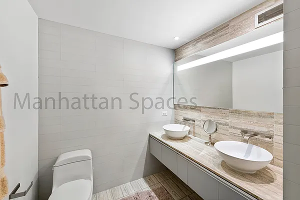 Rented by Manhattan Spaces | media 16